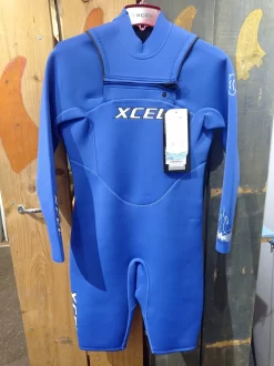 XCEL – Men’s 2mm Long Sleeved Shorty- Large Only