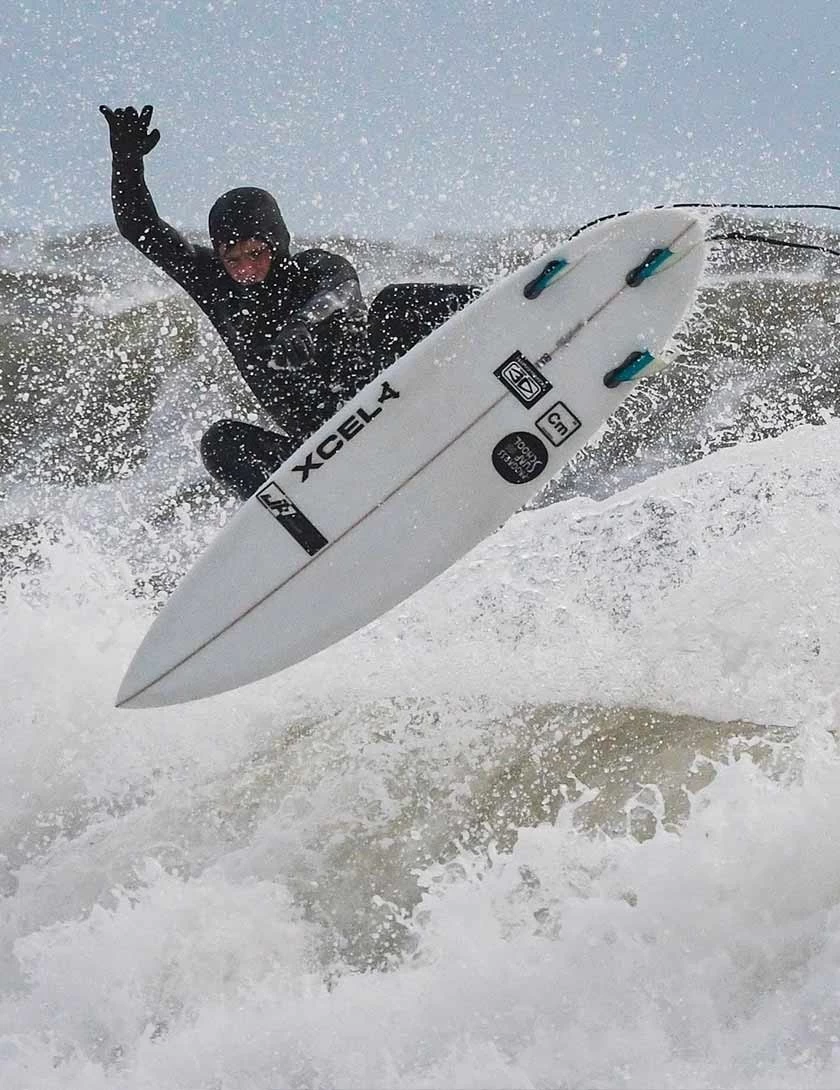 Xcel Axis X – X2 Chest Zip – 5/4mm Hooded Wetsuit – Black – S & M Only 5 Xcel Axis X – X2 Chest Zip – 5/4mm Hooded Wetsuit – Black – S & M Only - Image 5